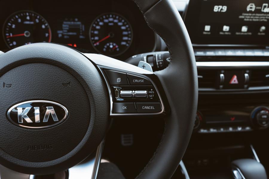 Панель приборов Kia Cerato 2.0 2019 года  (LA) (фото 24 из 40)